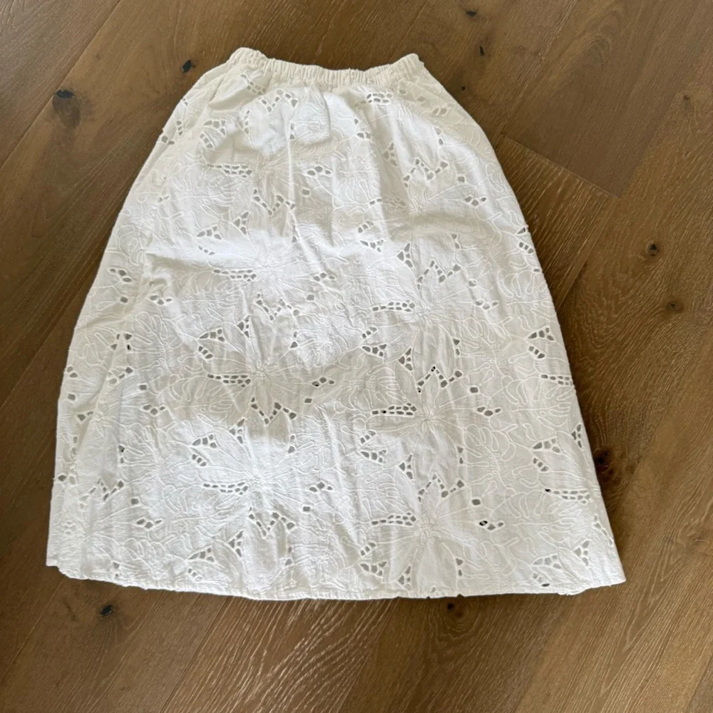 H&M Midi Skirt with Eyelet Embrodery - Picture 7 of 10